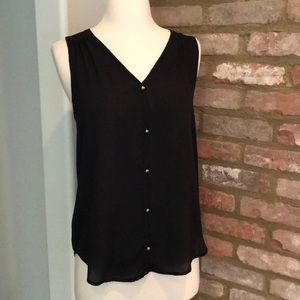 Brand new black tank with good detail. Size small.